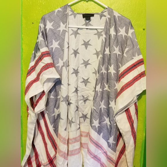 Steve Madden shawl, one size - Picture 2 of 3